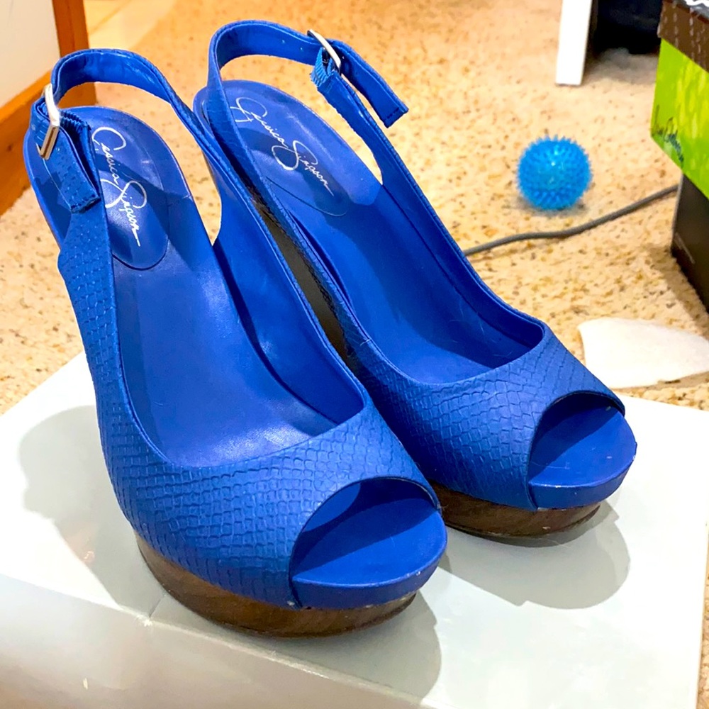 Like New, Worn maybe Once -Jessica Simpson Genette Monaco Blue Fish Scale Wedges